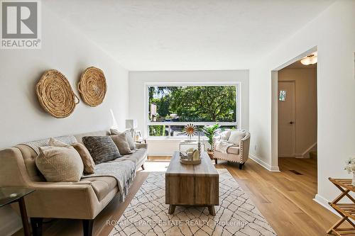 156 Woodfern Drive, Toronto (Ionview), ON - Indoor Photo Showing Living Room