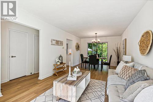 156 Woodfern Drive, Toronto (Ionview), ON - Indoor Photo Showing Living Room