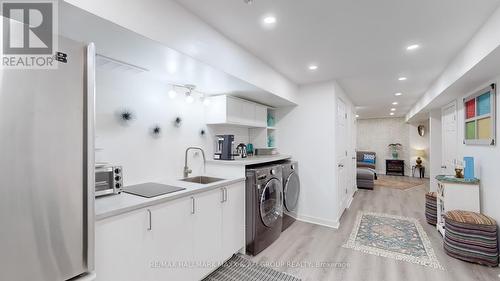 290 Marble Place, Newmarket (Woodland Hill), ON - Indoor Photo Showing Laundry Room