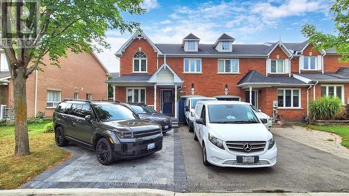 290 Marble Place, Newmarket (Woodland Hill), ON - Outdoor With Facade