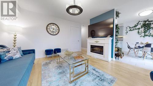 290 Marble Place, Newmarket (Woodland Hill), ON - Indoor Photo Showing Living Room With Fireplace