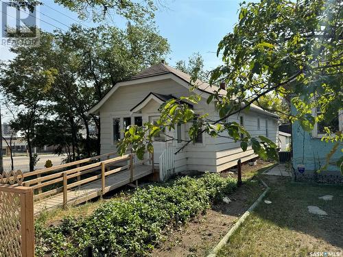 101 28Th Street W, Saskatoon, SK - Outdoor