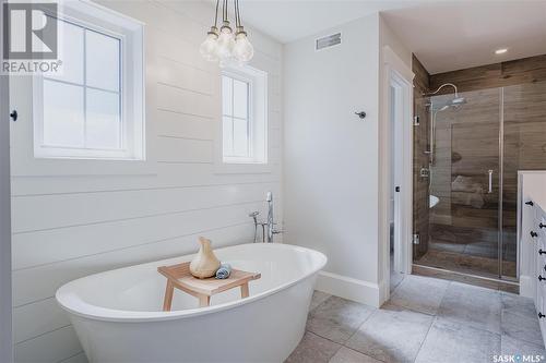 1309 15Th Street E, Saskatoon, SK - Indoor Photo Showing Bathroom