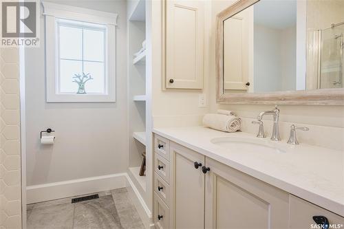 1309 15Th Street E, Saskatoon, SK - Indoor Photo Showing Bathroom