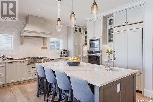 1309 15Th Street E, Saskatoon, SK - Indoor Photo Showing Kitchen With Upgraded Kitchen