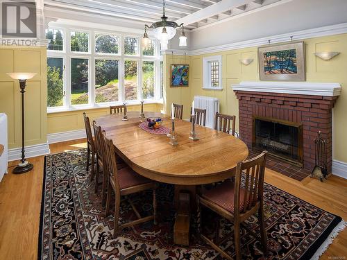 454 Newport Ave, Oak Bay, BC - Indoor Photo Showing Dining Room With Fireplace