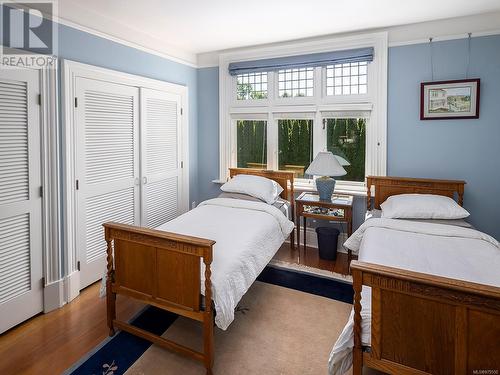 454 Newport Ave, Oak Bay, BC - Indoor Photo Showing Bedroom