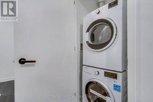 1004 - 55 Charles Street E, Toronto, ON - Indoor Photo Showing Laundry Room