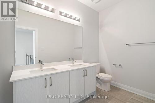 91 Seguin Street, Richmond Hill, ON - Indoor Photo Showing Bathroom