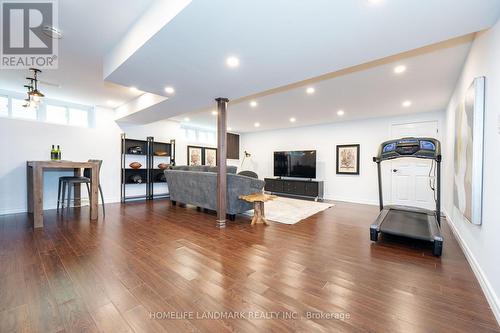 611 Cummer Avenue, Toronto (Bayview Woods-Steeles), ON - Indoor Photo Showing Living Room