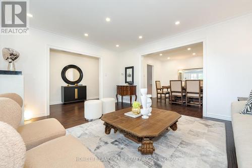 611 Cummer Avenue, Toronto (Bayview Woods-Steeles), ON - Indoor Photo Showing Living Room