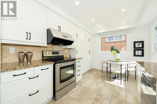 611 Cummer Avenue, Toronto (Bayview Woods-Steeles), ON - Indoor Photo Showing Kitchen With Upgraded Kitchen