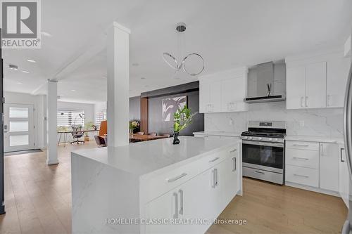 858 Danforth Rd, Toronto (Kennedy Park), ON - Indoor Photo Showing Kitchen With Upgraded Kitchen