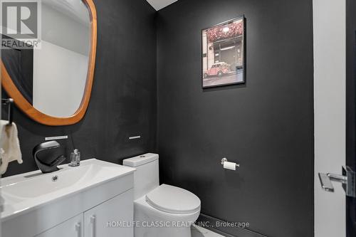 858 Danforth Rd, Toronto (Kennedy Park), ON - Indoor Photo Showing Bathroom