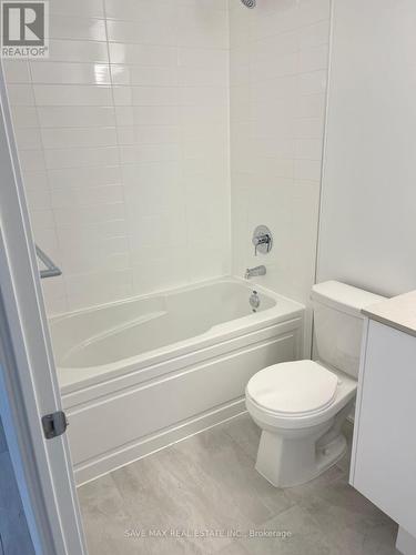 B412 - 3200 Dakota Common, Burlington, ON - Indoor Photo Showing Bathroom