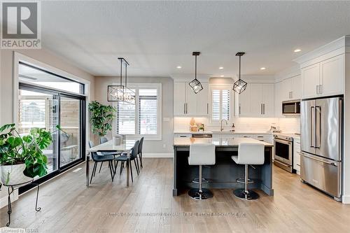 60 Allister Drive, Middlesex Centre (Kilworth), ON - Indoor Photo Showing Kitchen With Upgraded Kitchen