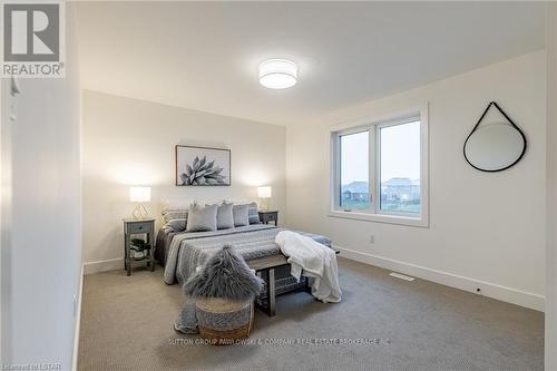 52 Allister Drive, Middlesex Centre (Kilworth), ON - Indoor Photo Showing Bedroom