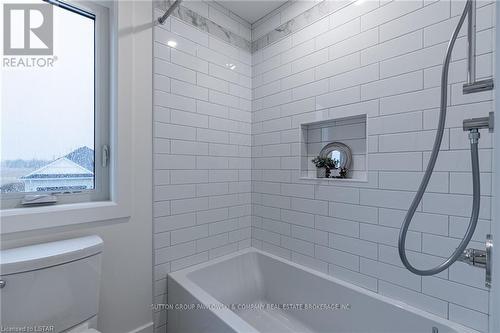 52 Allister Drive, Middlesex Centre (Kilworth), ON - Indoor Photo Showing Bathroom