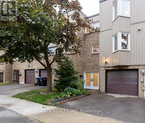 23 - 400 Bloor Street, Mississauga (Mississauga Valleys), ON - Outdoor