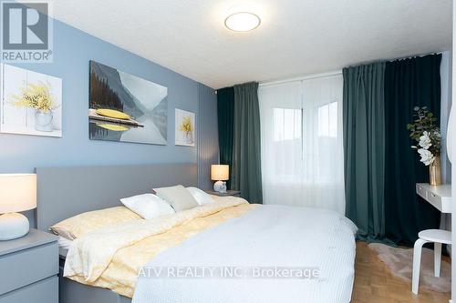 23 - 400 Bloor Street, Mississauga (Mississauga Valleys), ON - Indoor Photo Showing Bedroom