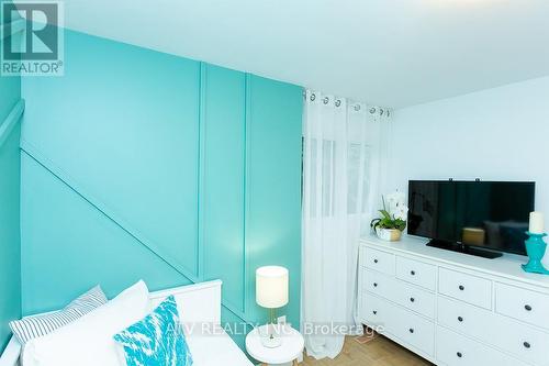 23 - 400 Bloor Street, Mississauga, ON - Indoor Photo Showing Bedroom