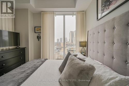 611 - 6 Parkwood Avenue, Toronto (Casa Loma), ON - Indoor Photo Showing Bedroom