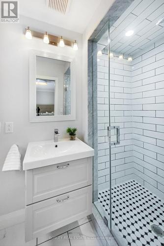 158 Phyllis Avenue, Toronto (Cliffcrest), ON - Indoor Photo Showing Bathroom