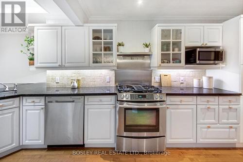 158 Phyllis Avenue, Toronto (Cliffcrest), ON - Indoor Photo Showing Kitchen With Upgraded Kitchen