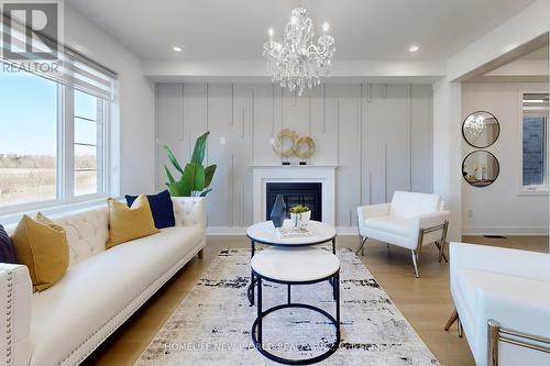 20 Marlene Johnstone Drive, East Gwillimbury (Holland Landing), ON - Indoor Photo Showing Living Room With Fireplace