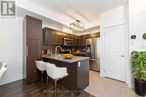 111 - 256 Royal York Road, Toronto (Mimico), ON - Indoor Photo Showing Kitchen