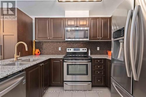 111 - 256 Royal York Road, Toronto (Mimico), ON - Indoor Photo Showing Kitchen With Upgraded Kitchen