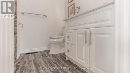 1575 Shale Oak Mews, Mississauga (Rathwood), ON - Indoor Photo Showing Bathroom