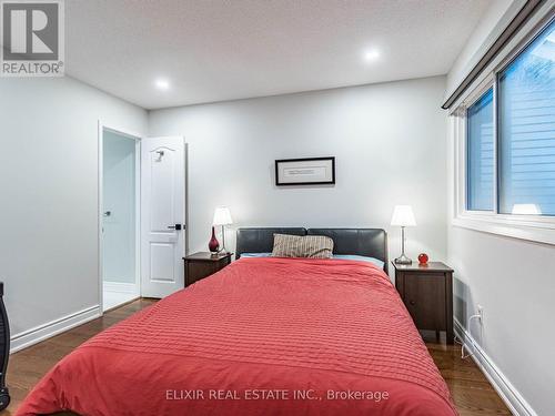 1451 Credit Woodlands Court, Mississauga, ON - Indoor Photo Showing Bedroom