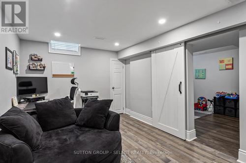 50 Crimson Crescent, London, ON - Indoor Photo Showing Basement