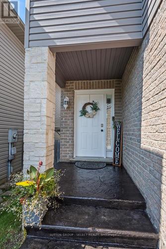 50 Crimson Crescent, London, ON - Outdoor With Exterior