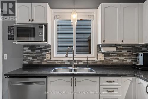 50 Crimson Crescent, London, ON - Indoor Photo Showing Kitchen With Double Sink