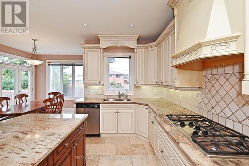 150 Pemberton Avenue, Toronto (Newtonbrook East), ON - Indoor Photo Showing Kitchen With Double Sink With Upgraded Kitchen