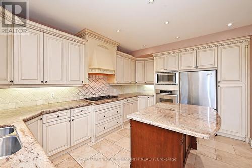 150 Pemberton Avenue, Toronto (Newtonbrook East), ON - Indoor Photo Showing Kitchen With Double Sink