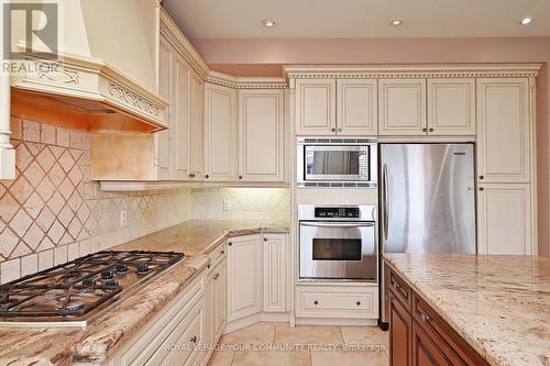 150 Pemberton Avenue, Toronto (Newtonbrook East), ON - Indoor Photo Showing Kitchen