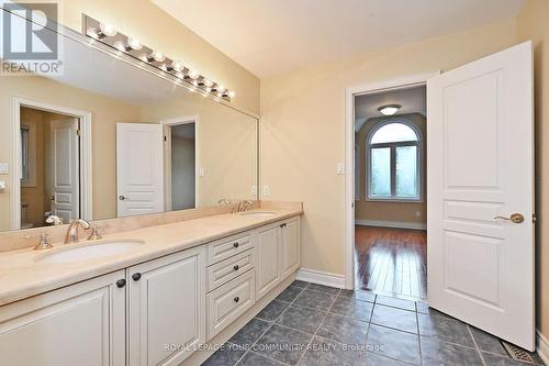 150 Pemberton Avenue, Toronto (Newtonbrook East), ON - Indoor Photo Showing Bathroom