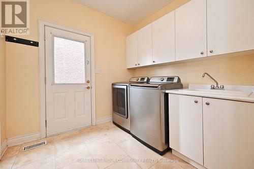 150 Pemberton Avenue, Toronto (Newtonbrook East), ON - Indoor Photo Showing Laundry Room