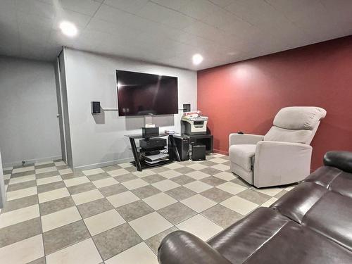 CinÃ©ma maison - 390 Ch. Harlaka, Lévis (Desjardins), QC - Indoor