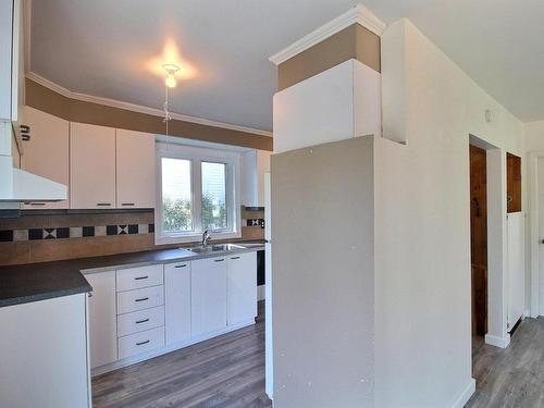 Cuisine - 600 2E Avenue, Malartic, QC - Indoor Photo Showing Kitchen With Double Sink