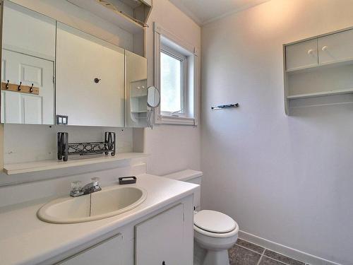 Salle de bains - 600 2E Avenue, Malartic, QC - Indoor Photo Showing Bathroom