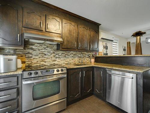 Kitchen - 2204 Rue Mélisande, Laval (Saint-François), QC - Indoor Photo Showing Kitchen