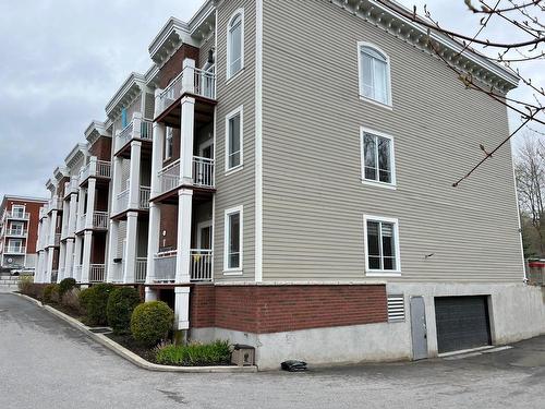 ExtÃ©rieur - B2-50 Rue Lower Maple, Hudson, QC - Outdoor With Facade