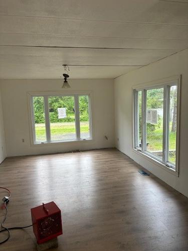 Living room - 95 Route 201, Coteau-Du-Lac, QC - Indoor Photo Showing Other Room