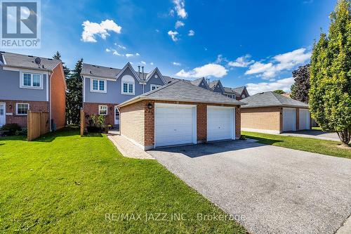 102 - 10 Bassett Boulevard, Whitby (Pringle Creek), ON - Outdoor