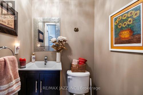 102 - 10 Bassett Boulevard, Whitby (Pringle Creek), ON - Indoor Photo Showing Bathroom