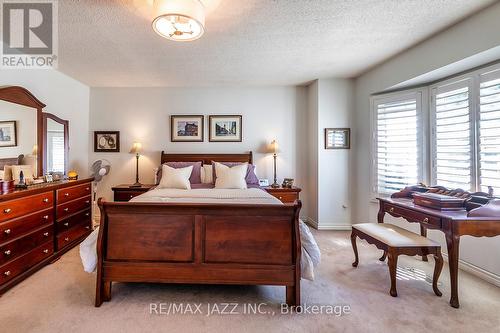 102 - 10 Bassett Boulevard, Whitby (Pringle Creek), ON - Indoor Photo Showing Bedroom